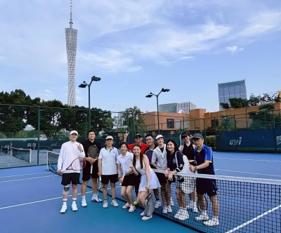 我会举办网球交流活动